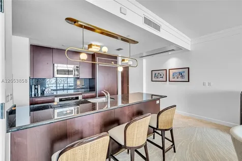 4391 Collins Avenue Miami Beach FL 33140