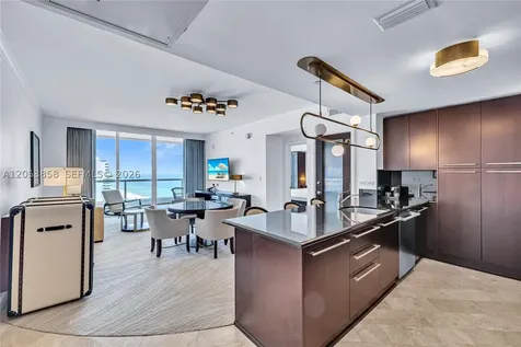 4391 Collins Avenue Miami Beach FL 33140