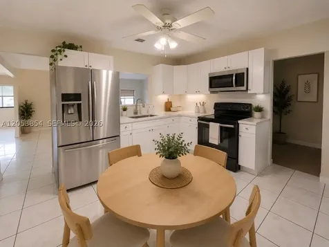 4004 SW 20th Street West Park FL 33023