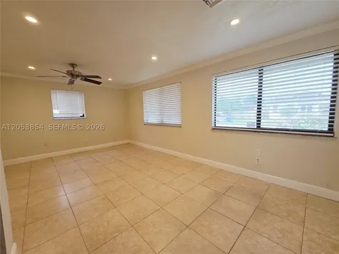 4004 SW 20th Street West Park FL 33023