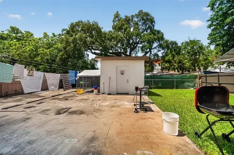 7151 SW 42nd Street Miami FL 33155