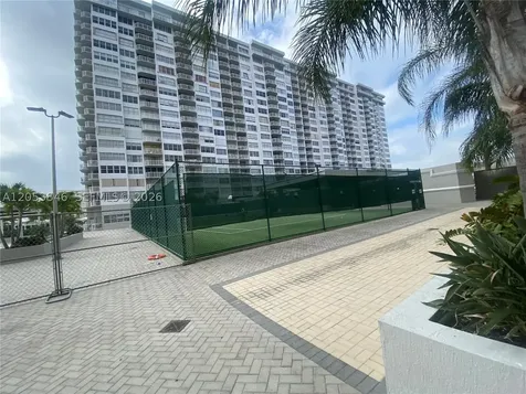18061 Biscayne Boulevard Aventura FL 33160