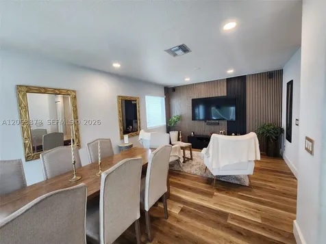 594 Spinnaker Weston FL 33326