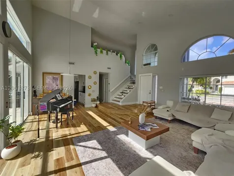 594 Spinnaker Weston FL 33326