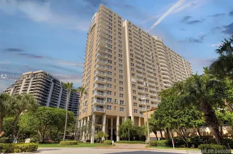770 Claughton Island Drive Miami FL 33131