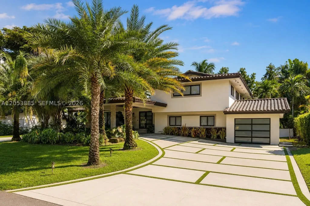 19035 E E. St. Andrews Drive Hialeah FL 33015