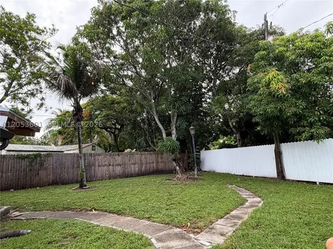 4700 NW 1st Court Plantation FL 33317