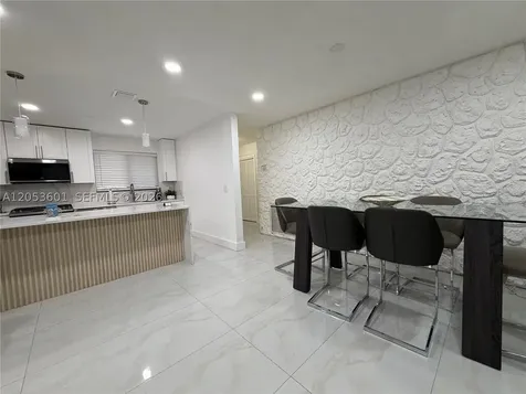 4700 NW 1st Court Plantation FL 33317