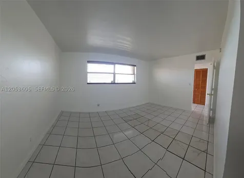 13707 Kendale Lakes Circle Miami FL 33183