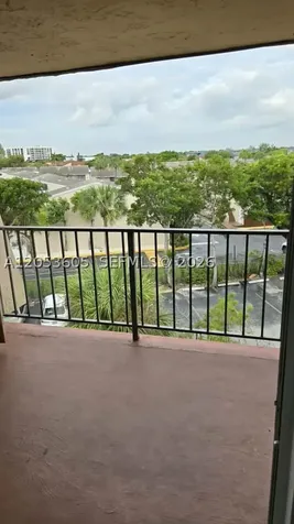 13707 Kendale Lakes Circle Miami FL 33183
