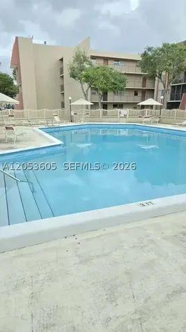 13707 Kendale Lakes Circle Miami FL 33183