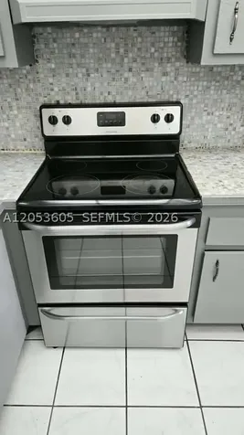 13707 Kendale Lakes Circle Miami FL 33183