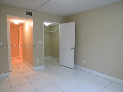 2640 S University Drive Davie FL 33328
