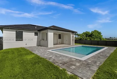 409 NW 25th Place Cape Coral FL 33993