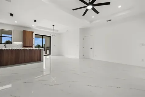 409 NW 25th Place Cape Coral FL 33993