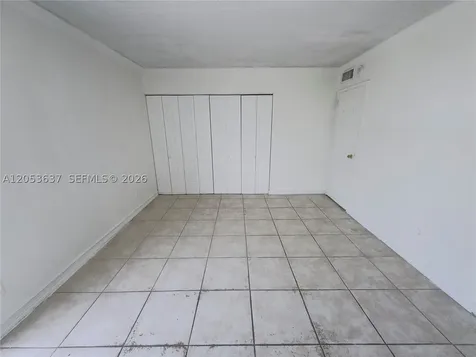 2075 NE 164th Street North Miami Beach FL 33162