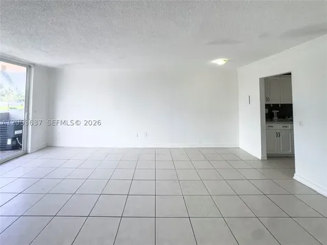 2075 NE 164th Street North Miami Beach FL 33162