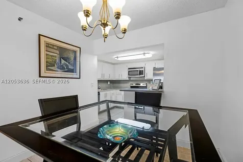 2625 Collins Avenue Miami Beach FL 33140