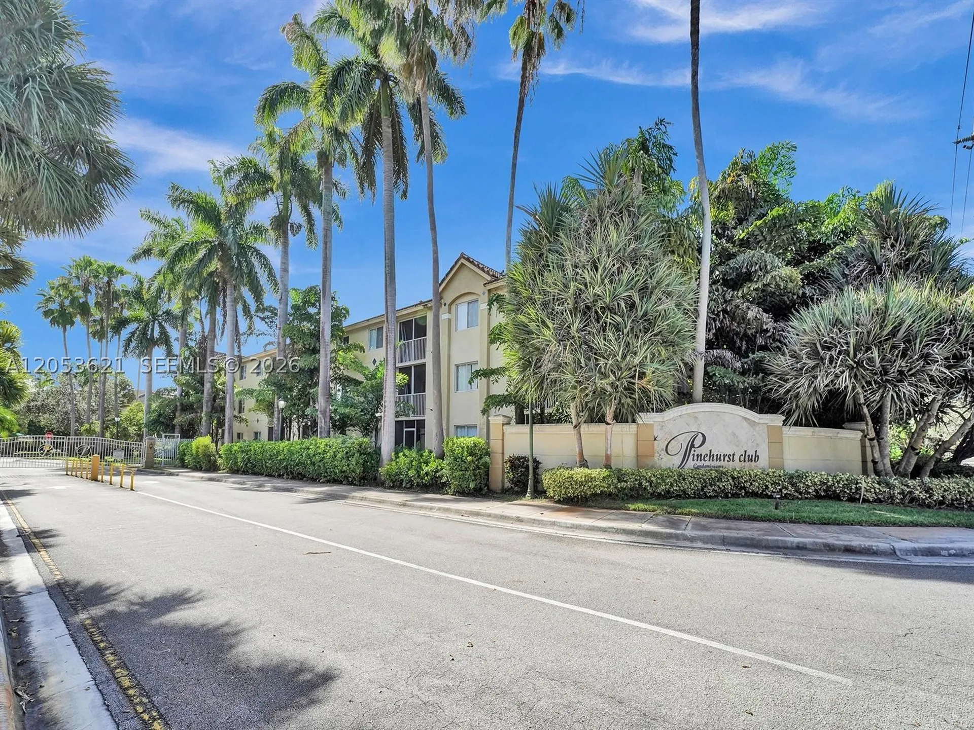 440 S Park Hollywood FL 33021