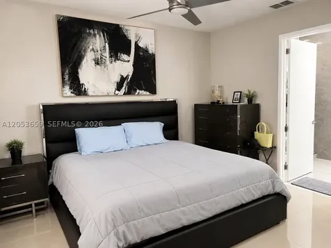 1040 SW 85th Terrace Pembroke Pines FL 33025
