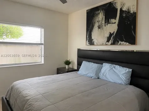 1040 SW 85th Terrace Pembroke Pines FL 33025