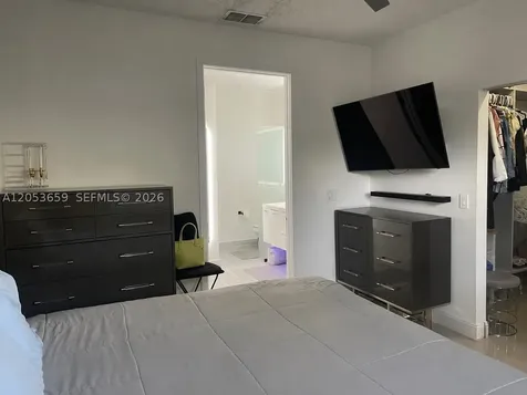1040 SW 85th Terrace Pembroke Pines FL 33025