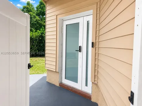 1040 SW 85th Terrace Pembroke Pines FL 33025
