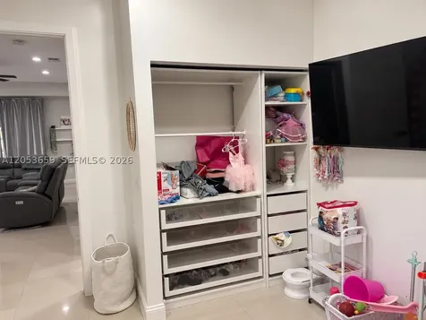 1040 SW 85th Terrace Pembroke Pines FL 33025