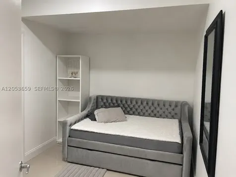 1040 SW 85th Terrace Pembroke Pines FL 33025