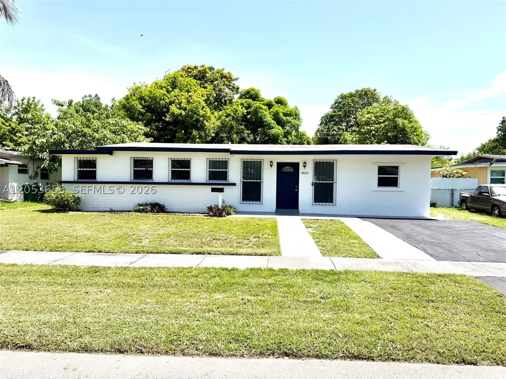 4810 NW 11th Place Lauderhill FL 33313