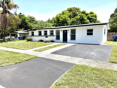 4810 NW 11th Place Lauderhill FL 33313