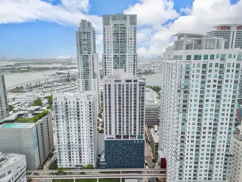 227 NE 2nd Street Miami FL 33132