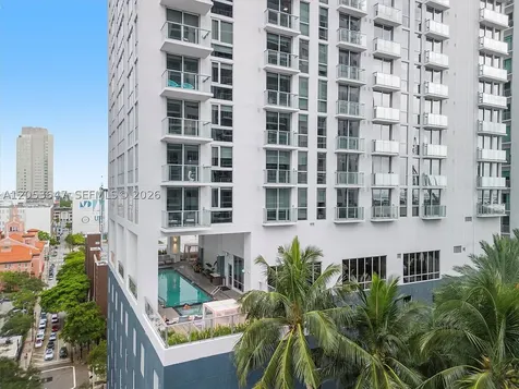 227 NE 2nd Street Miami FL 33132