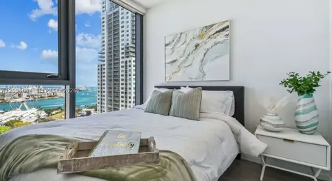230 NE 4th Street Miami FL 33132