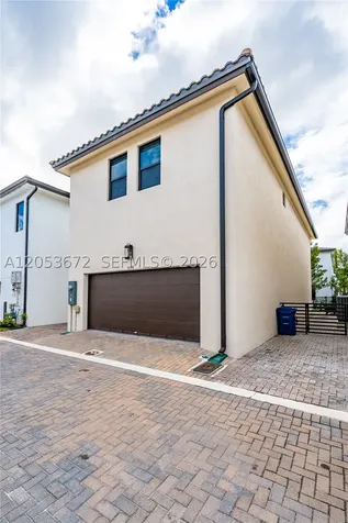 4374 NW 81st Avenue Doral FL 33166