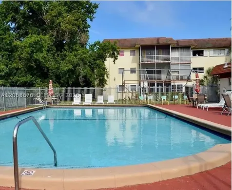 4047 NW 16 Lauderhill FL 33313