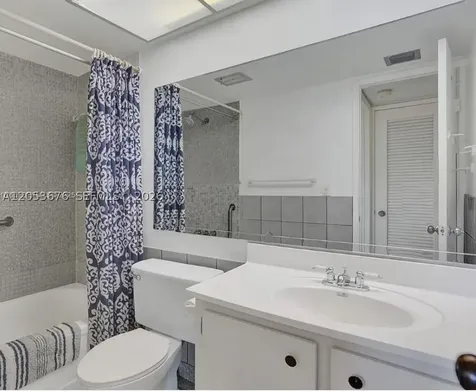 4047 NW 16 Lauderhill FL 33313