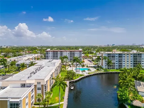 3000 NE 16th Avenue Oakland Park FL 33334