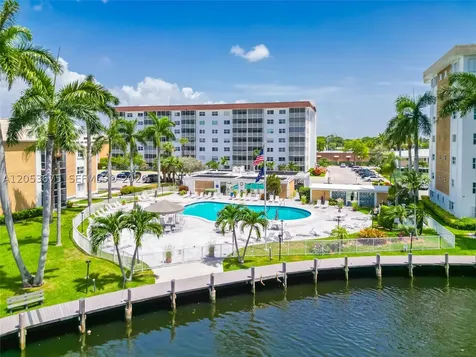 3000 NE 16th Avenue Oakland Park FL 33334
