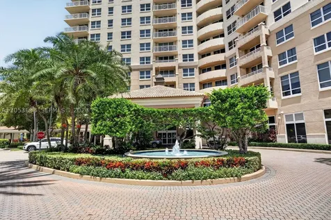 19501 W Country Club Drive Aventura FL 33180