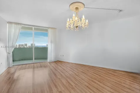 19501 W Country Club Drive Aventura FL 33180