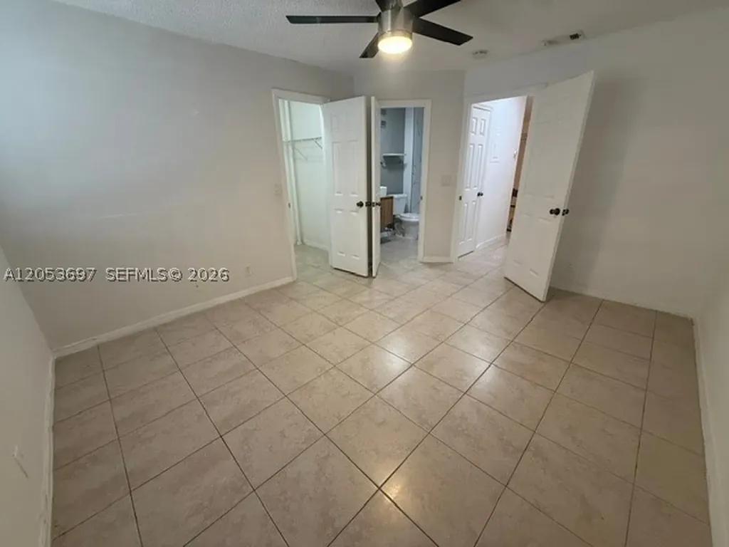 3410 N Pinewalk Drive N Margate FL 33063