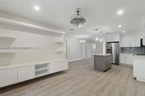 330 W 74th Place Hialeah FL 33014