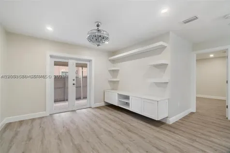 330 W 74th Place Hialeah FL 33014