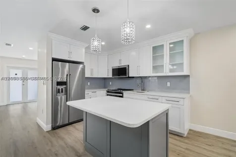 330 W 74th Place Hialeah FL 33014