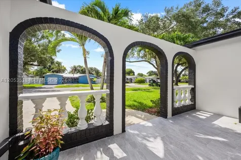 5049 SW 88th Terrace Cooper City FL 33328