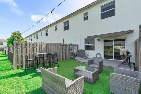 12424 NW 23rd Court Miami FL 33167