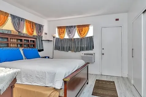 19000 NE 3rd Court Miami FL 33179