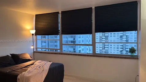 18071 Biscayne Boulevard Aventura FL 33160