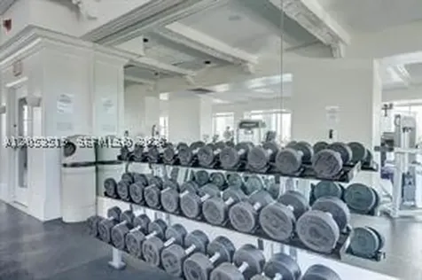 18071 Biscayne Boulevard Aventura FL 33160